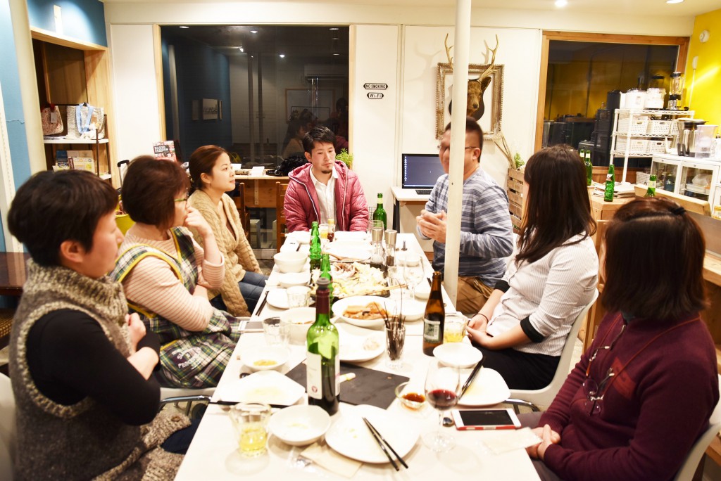 石巻の街や次世代の食生活食について、石巻さかな女子部ができることは?と時間を忘れて熱いディスカッション