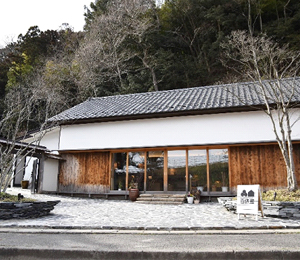 瓦せんべい