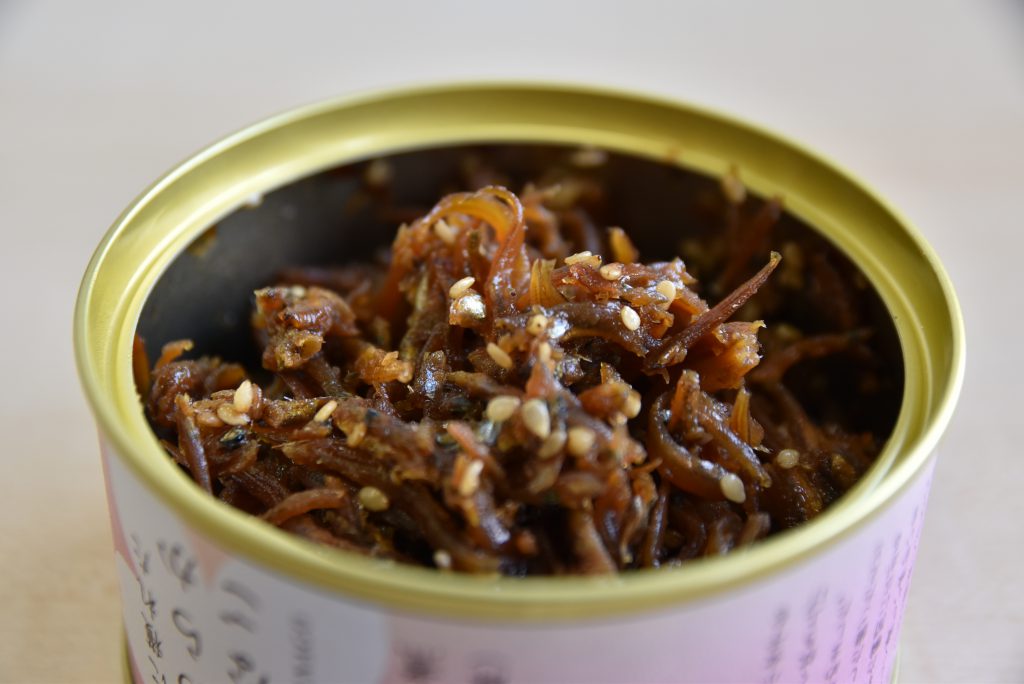 春限定のこうなごの佃煮の缶詰も