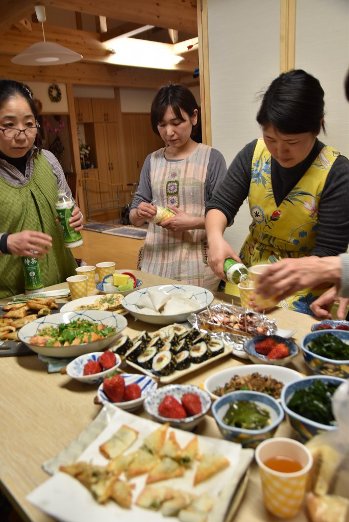 黙々と試作を繰り返し、作り過ぎるの図