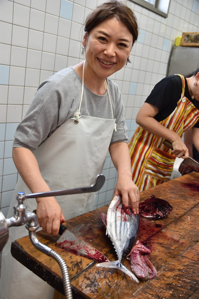 最近、部員が増えカメラマンに徹していた部長。久々の現場復帰に満面の笑み