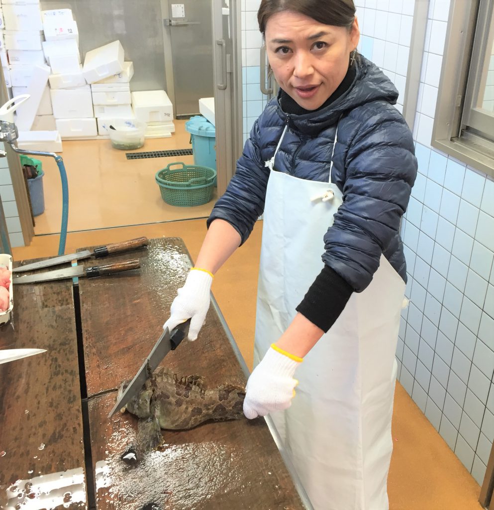 ここです、ここ。と気絶させるポイントを的確に教える部長